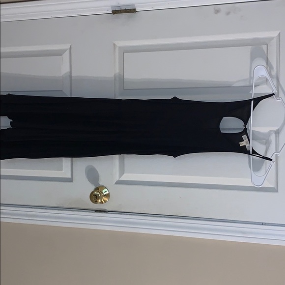 Dresses & Skirts - Mid length black dress